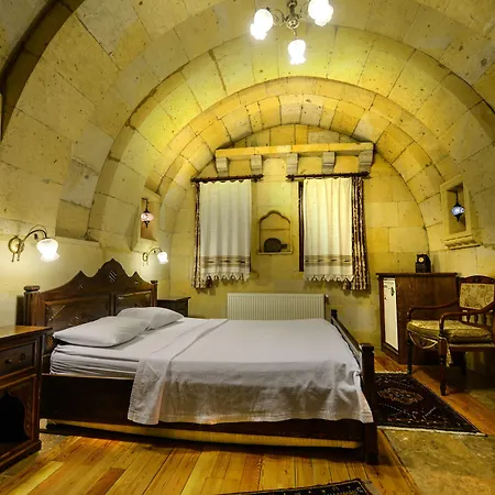 Vineyard Cave Hotel 2*