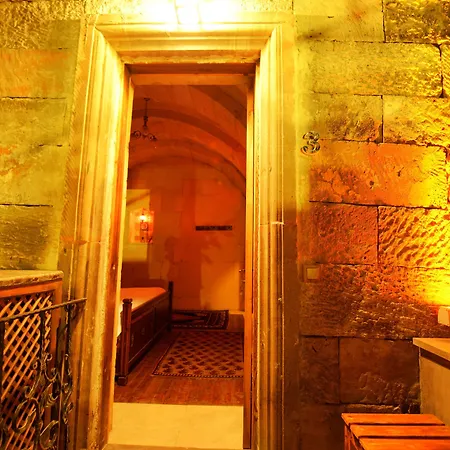 Vineyard Cave Hotel 2*