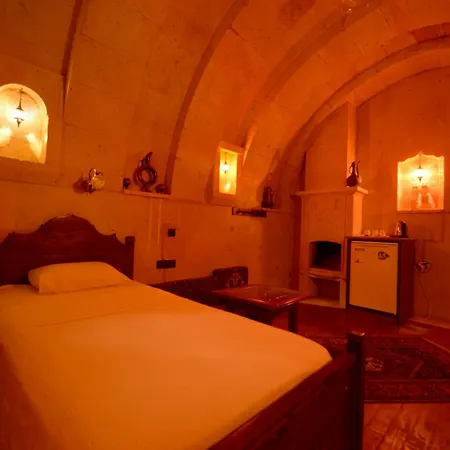 Vineyard Cave מלון