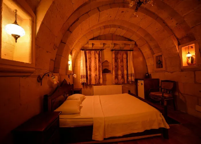 Vineyard Cave מלון