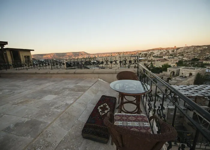 Vineyard Cave Hotel 2*